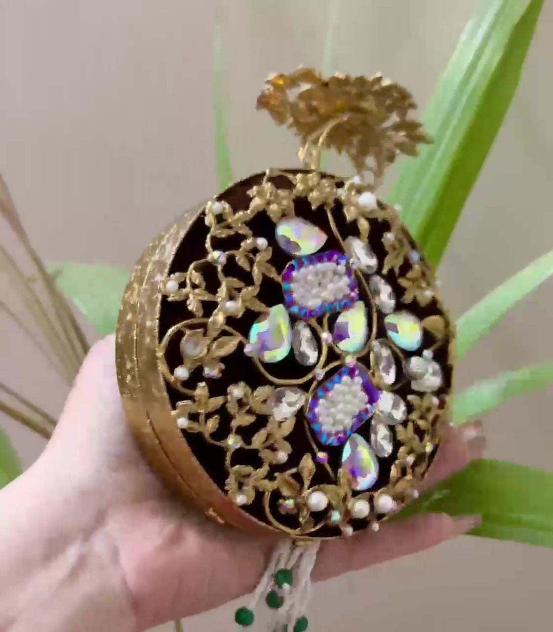 Turkish handmade crystal clutch bag with gold floral design, beaded tassel, and gift-ready packaging. Luxury women’s evening purse perfect for weddings, parties, and special occasions.