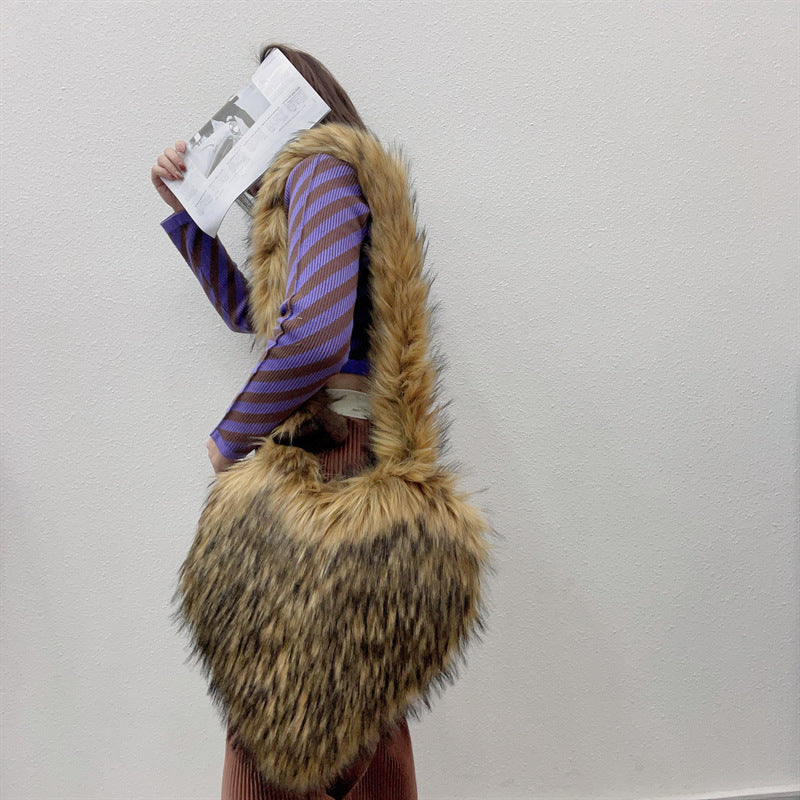 Winter Fleece Shoulder Bags Women Heart Shape Cross body Bag Plush Large Capacity Love Bag