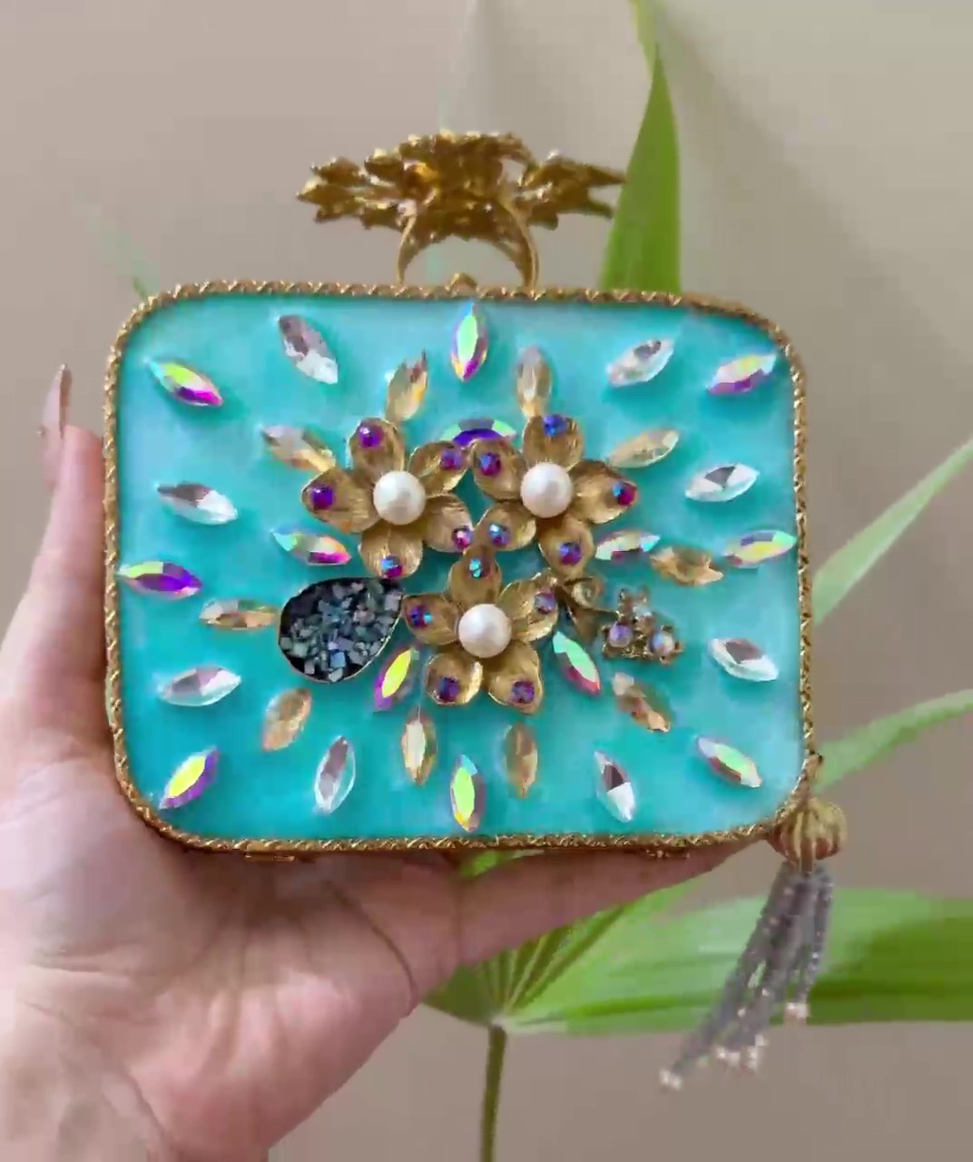 Turkish Style Luxury Handcrafted Clutch – Floral Embellished Square Bag with Beaded Tassel