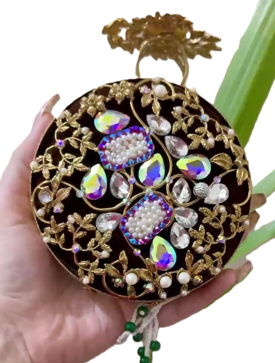 Turkish handmade crystal clutch bag with gold floral design, beaded tassel, and gift-ready packaging. Luxury women’s evening purse perfect for weddings, parties, and special occasions.