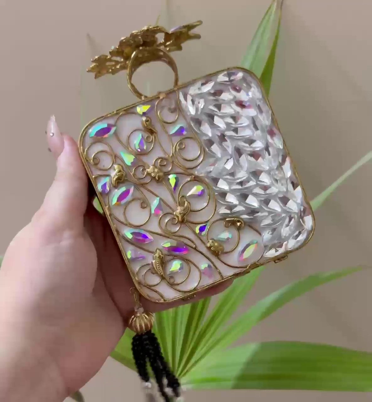 Turkish handmade crystal clutch bag with gold floral design, beaded tassel, and gift-ready packaging. Luxury women’s evening purse perfect for weddings, parties, and special occasions.