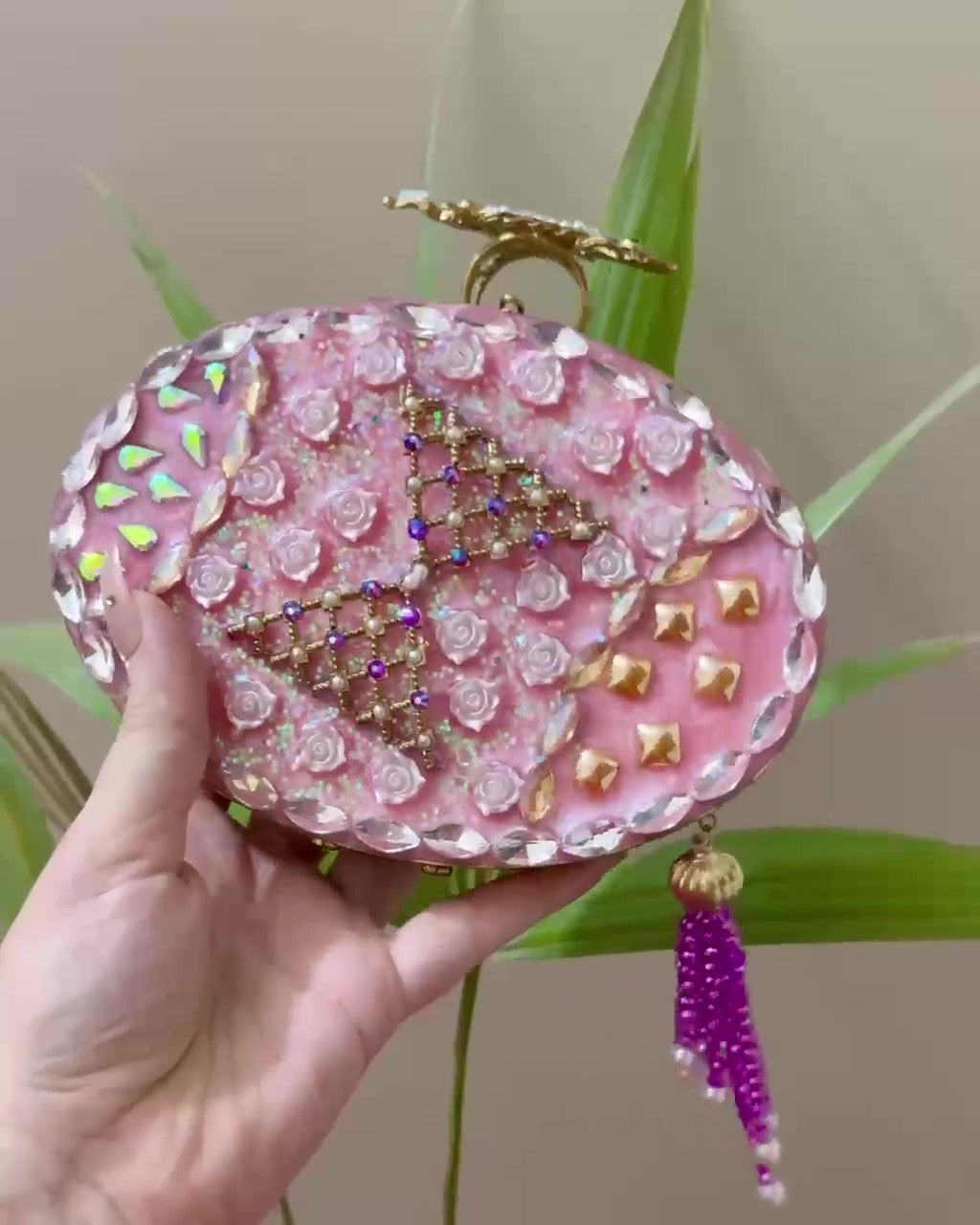 Clearence Sale-Turkish Style Luxury Handcrafted Clutch – Floral Embellished Oval Bag with Beaded Tassel-