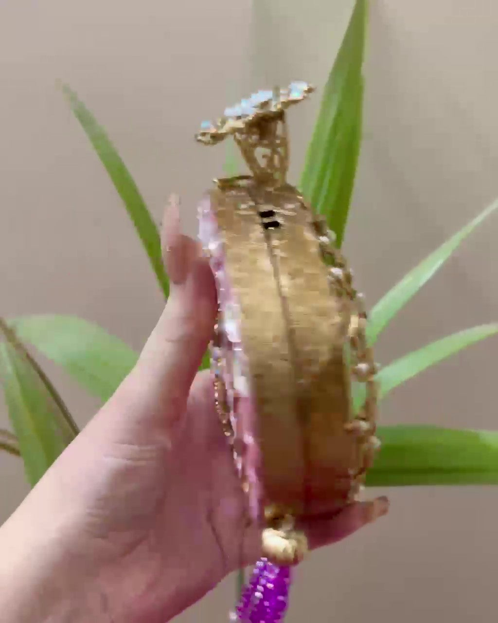 Clearence Sale-Turkish Style Luxury Handcrafted Clutch – Floral Embellished Oval Bag with Beaded Tassel-