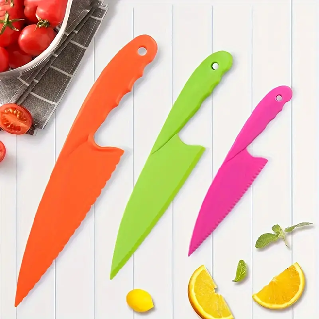 3pcs Plastic Serrated Kitchen Knives Set - ABS Material, Uncharged, Multipurpose Slicing Tools for Cake, Cheese, Bread, Vegetables, and Fruits